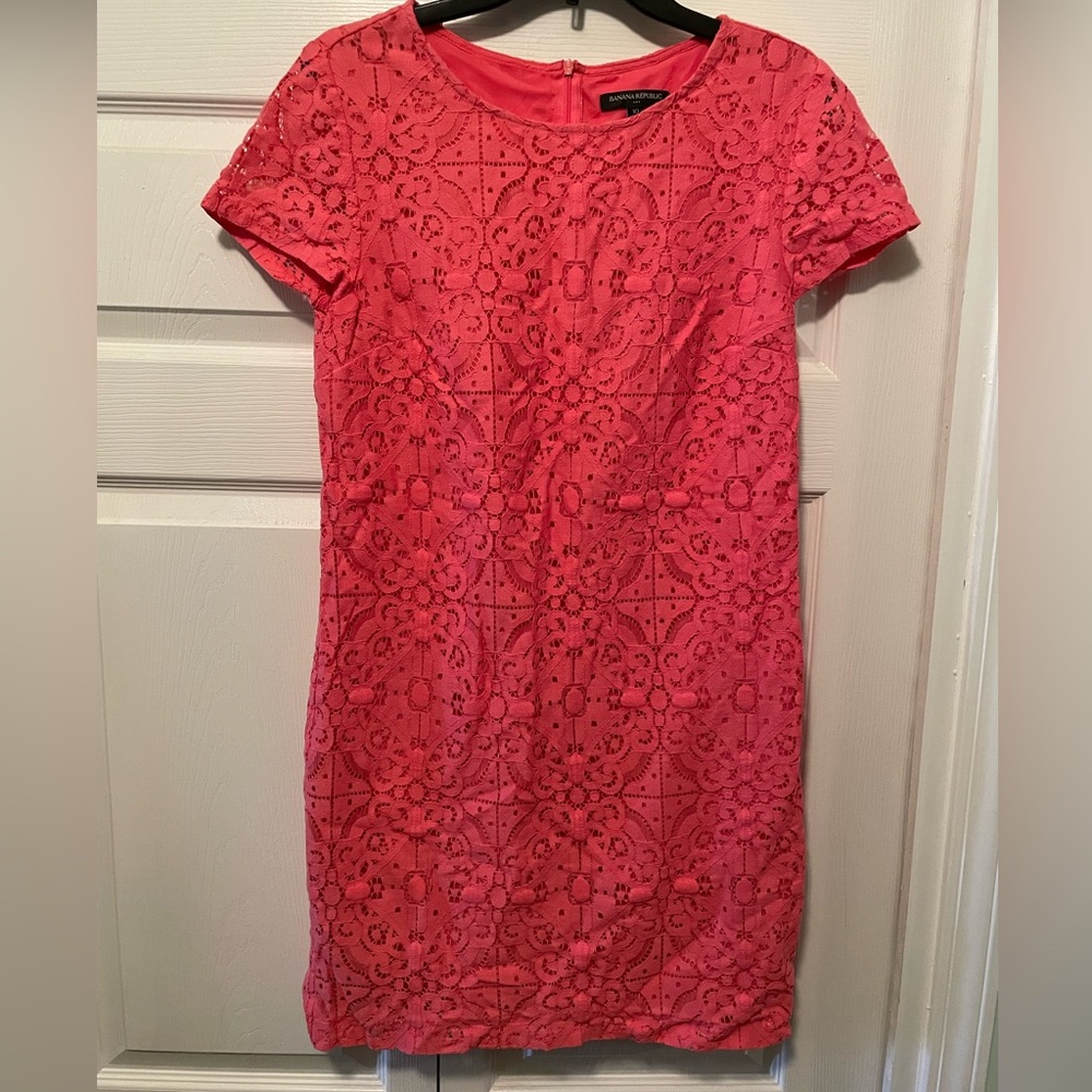 Coral lace BR factory dress. Size 10. Perfect condition.